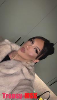   👑   